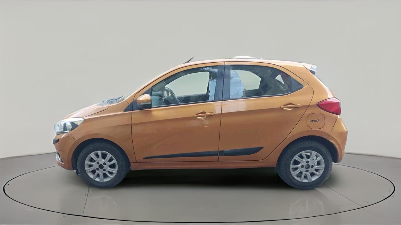 2016 Tata Tiago XZ PETROL, Petrol, Manual, 60,260 km, exterior