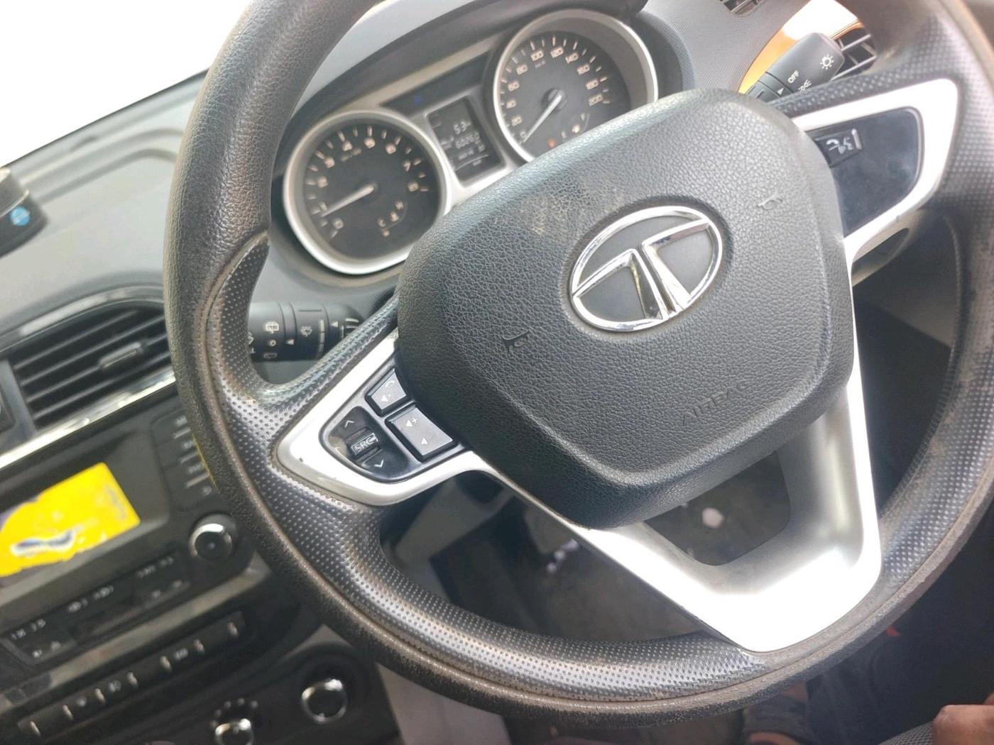 2016 Tata Tiago XZ PETROL, Petrol, Manual, 60,260 km, interior