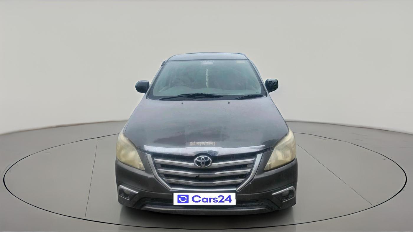 2013 Toyota Innova 2.5 GX 8 STR, Diesel, Manual, 1,54,515 km, exterior