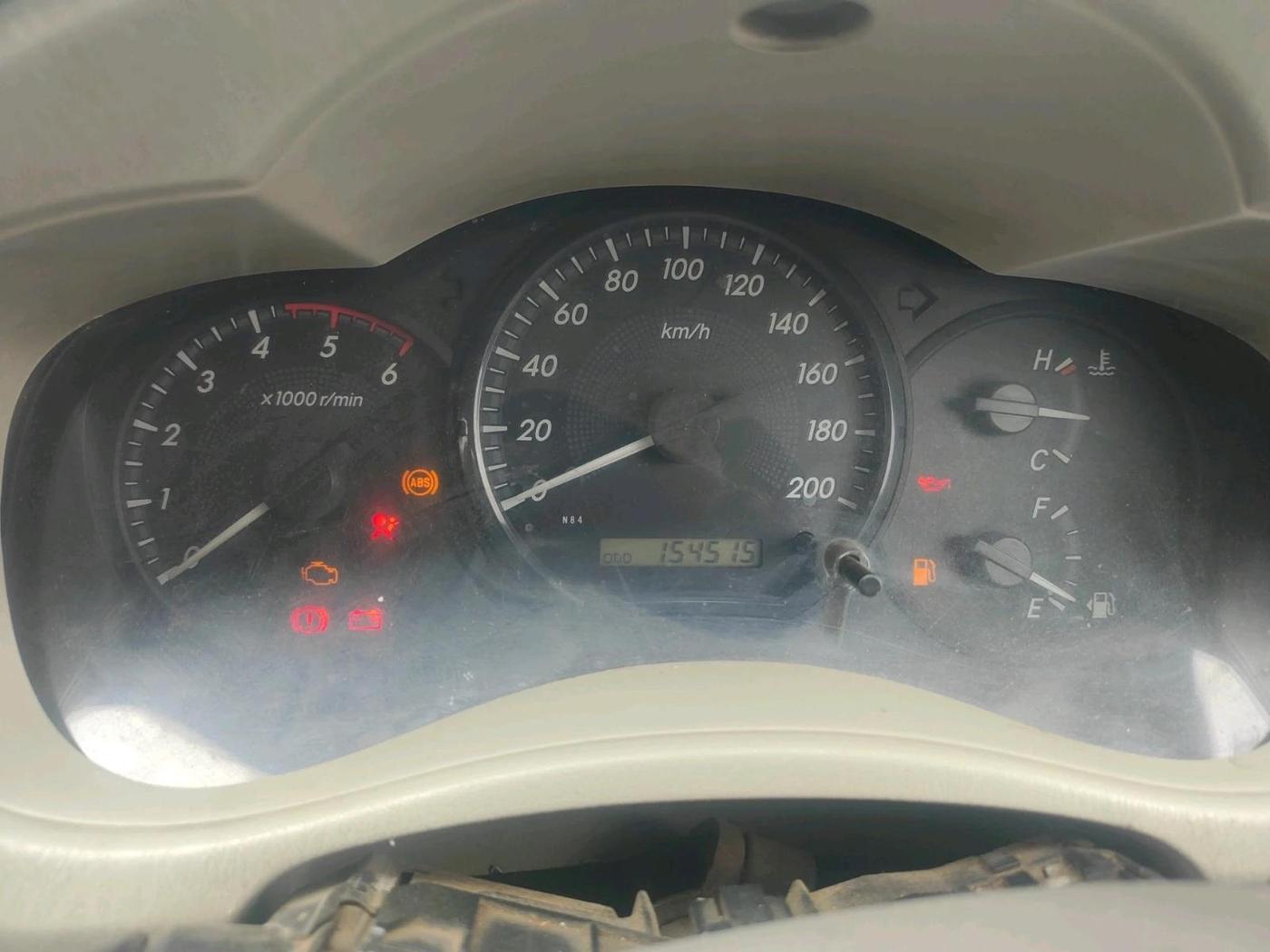 2013 Toyota Innova 2.5 GX 8 STR, Diesel, Manual, 1,54,515 km, interior