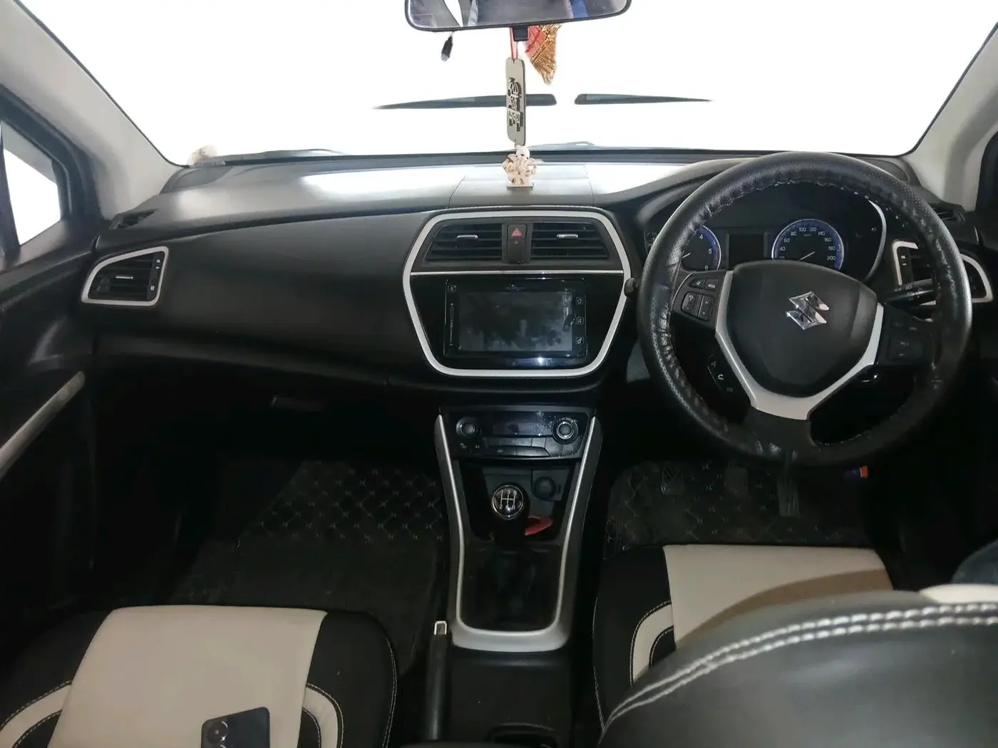 2015 Maruti S Cross ZETA 1.3, Diesel, Manual, 96,778 km, interior