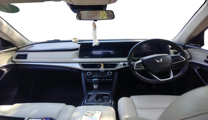 2021 Mahindra XUV700 AX 7 D AT 7 STR, Diesel, Automatic, 41,894 km, interior