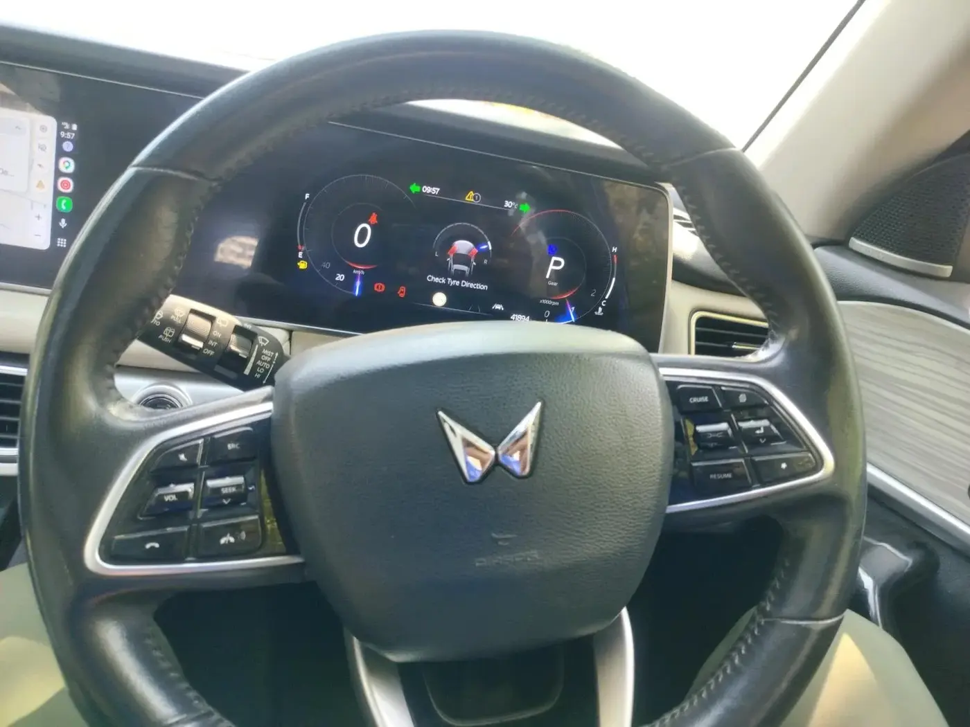 2021 Mahindra XUV700 AX 7 D AT 7 STR, Diesel, Automatic, 41,894 km, interior