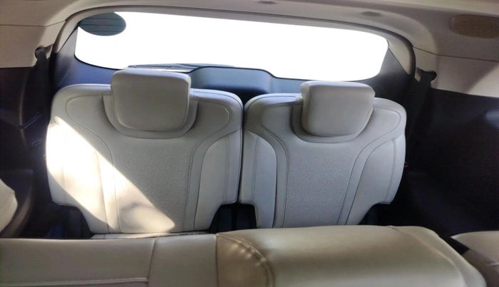 2021 Mahindra XUV700 AX 7 D AT 7 STR, Diesel, Automatic, 41,894 km, interior