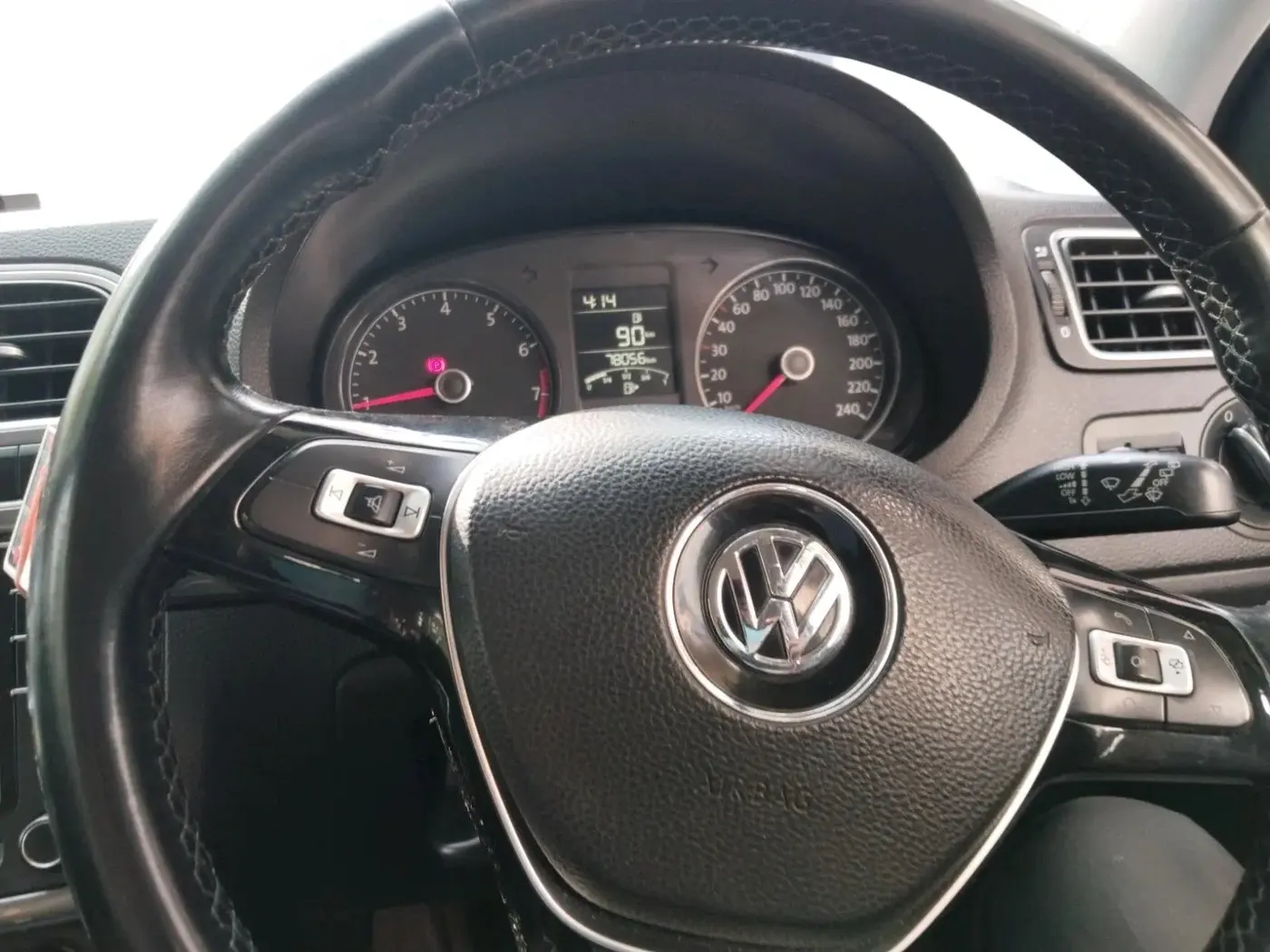 2017 Volkswagen Polo HIGHLINE PLUS 1.2(16 ALLOY, Petrol, Manual, 78,056 km, interior
