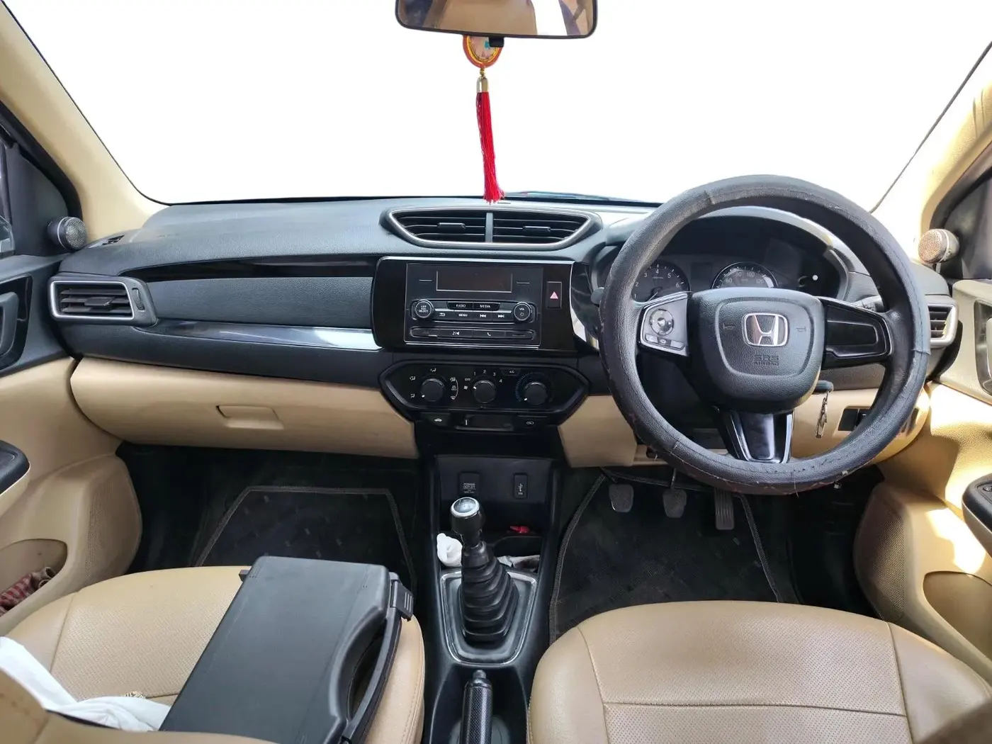 2019 Honda Amaze 1.2L I-VTEC S, CNG, Manual, 80,025 km, interior