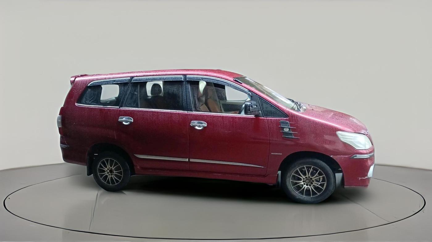 2012 Toyota Innova 2.5 G 7 STR, Diesel, Manual, 2,14,421 km, exterior