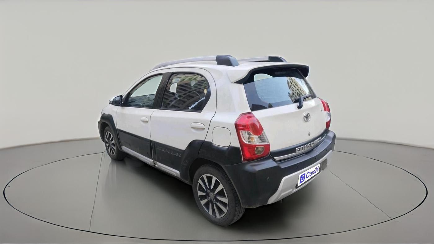 2015 Toyota Etios CROSS 1.2 G, Petrol, Manual, 55,500 km, exterior