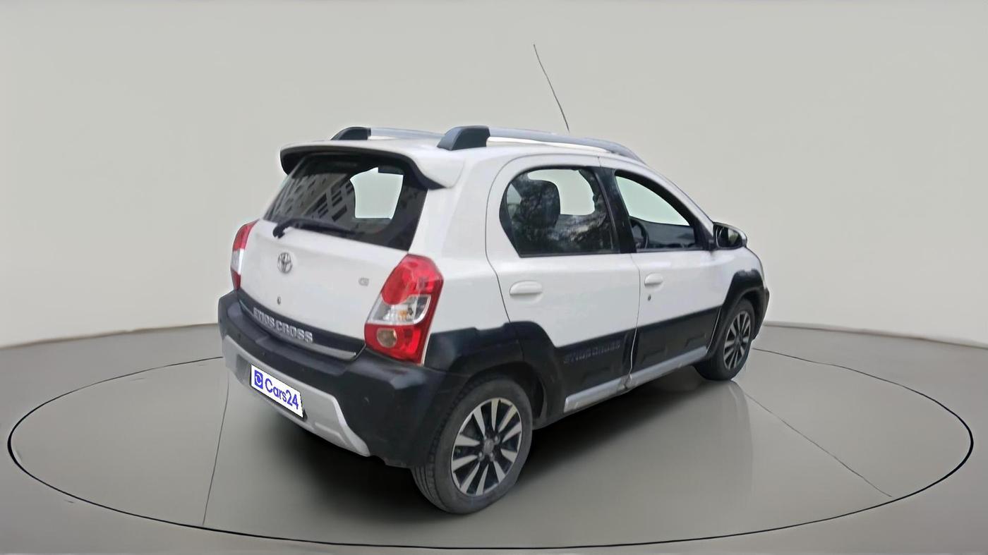 2015 Toyota Etios CROSS 1.2 G, Petrol, Manual, 55,500 km, exterior