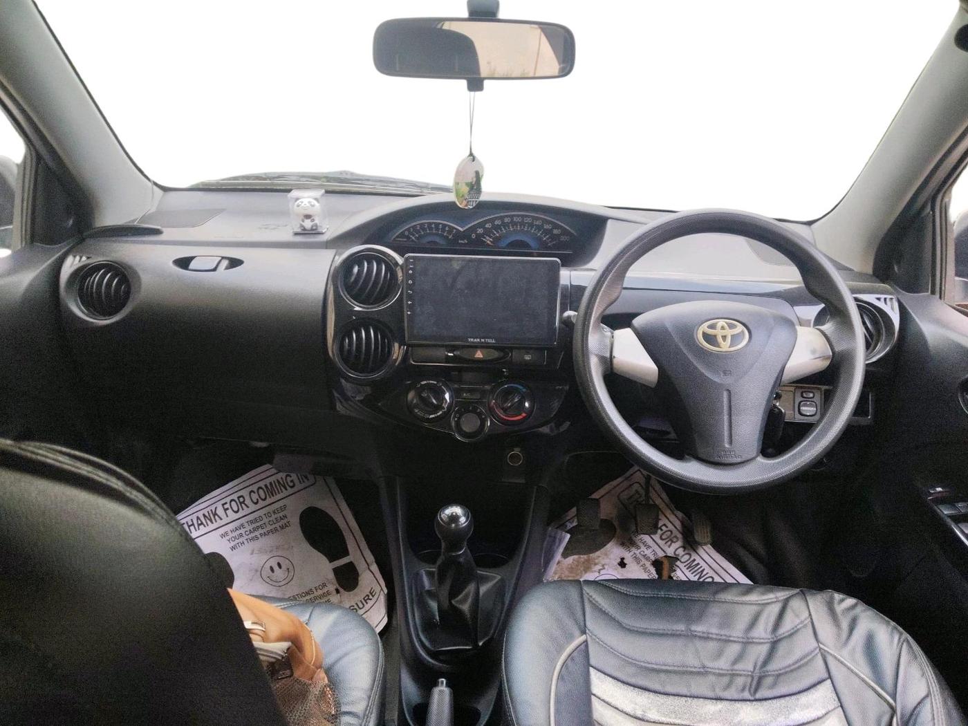 2015 Toyota Etios CROSS 1.2 G, Petrol, Manual, 55,500 km, interior