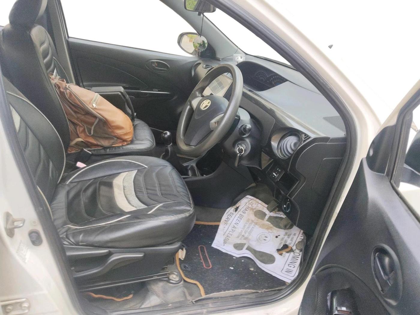 2015 Toyota Etios CROSS 1.2 G, Petrol, Manual, 55,500 km, interior