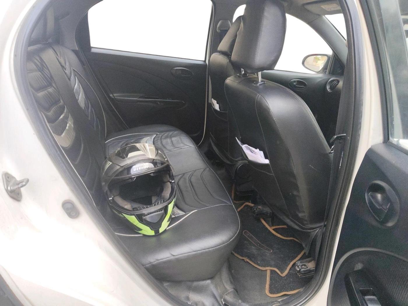 2015 Toyota Etios CROSS 1.2 G, Petrol, Manual, 55,500 km, interior