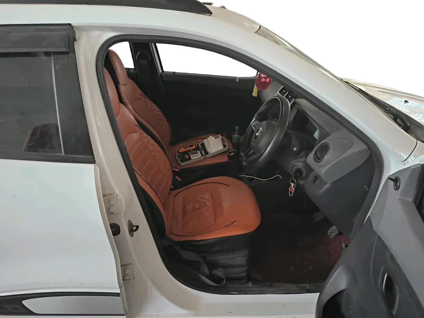 2020 Renault Kwid RXT 1.0 (O), Petrol, Manual, 49,859 km, interior