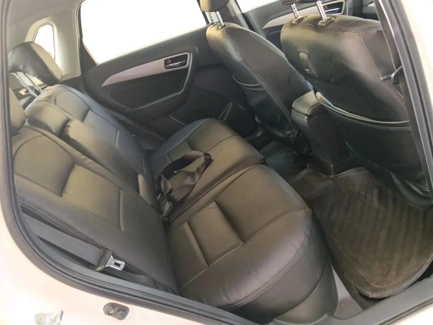2016 Maruti Vitara Brezza ZDI PLUS, Diesel, Manual, 1,22,557 km, interior