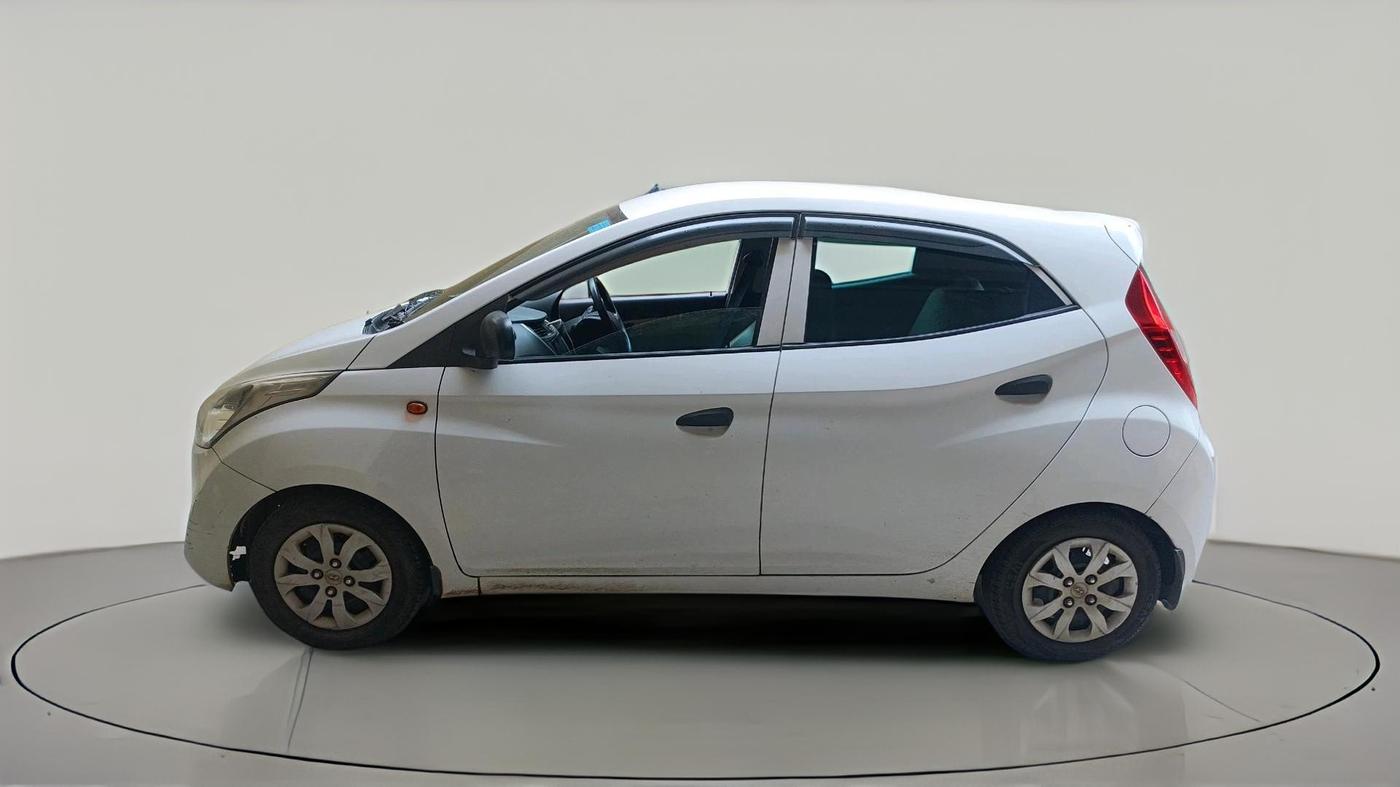 2017 Hyundai Eon MAGNA +, Petrol, Manual, 1,20,025 km, exterior