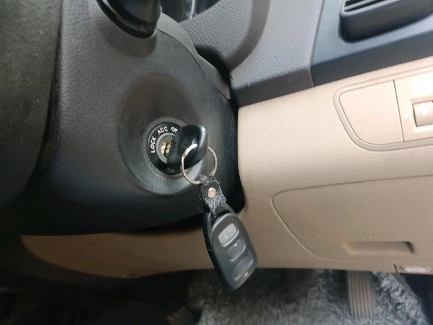 2017 Hyundai Eon MAGNA +, Petrol, Manual, 1,20,025 km, interior