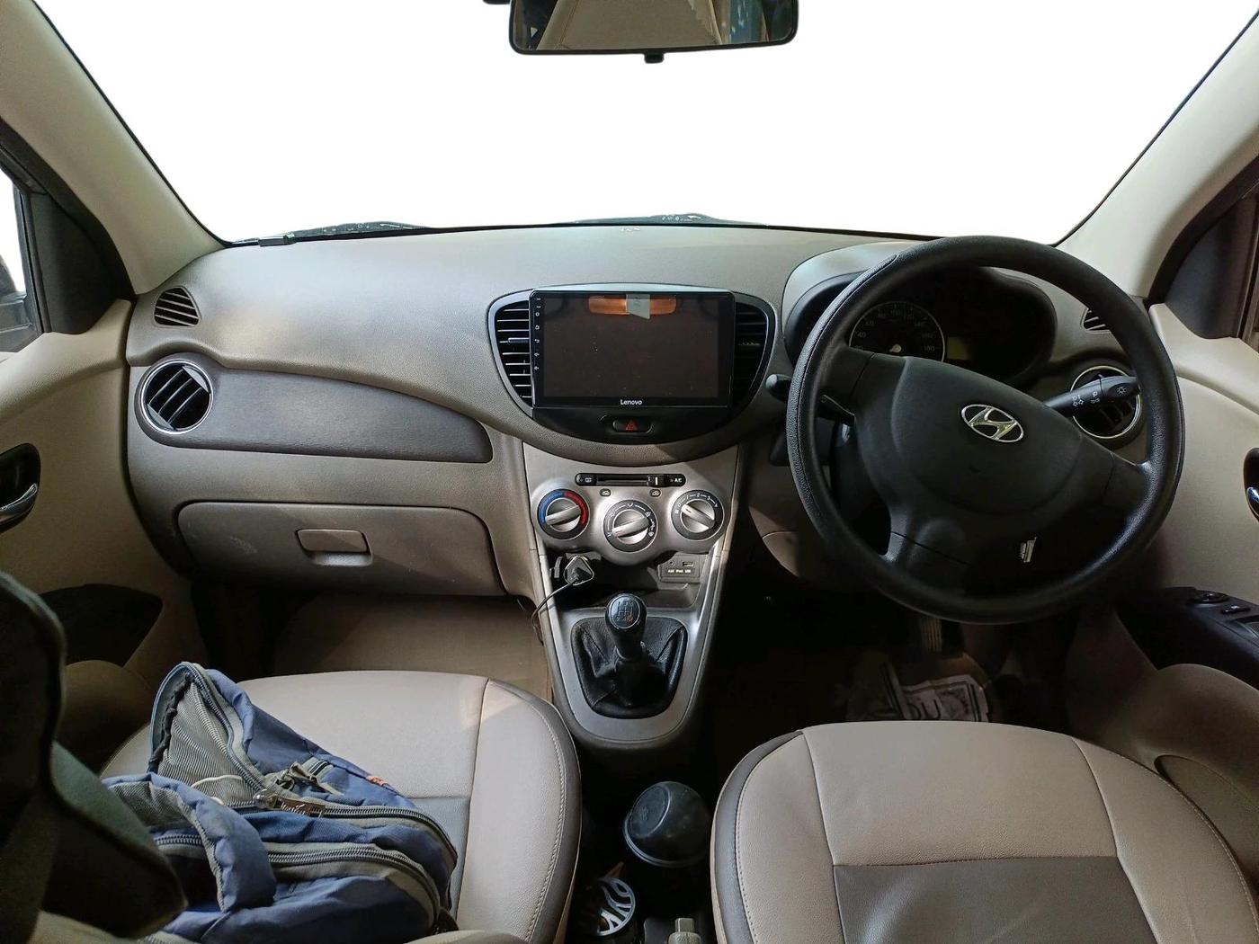 2013 Hyundai i10 SPORTZ 1.2, Petrol, Manual, 42,998 km, interior