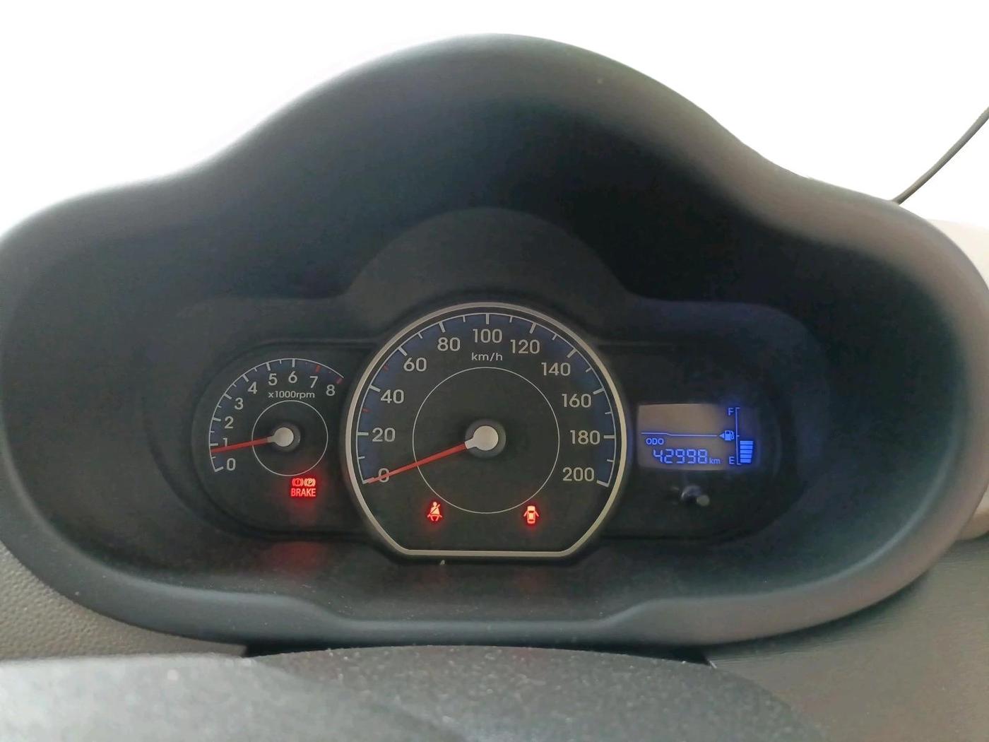 2013 Hyundai i10 SPORTZ 1.2, Petrol, Manual, 42,998 km, interior