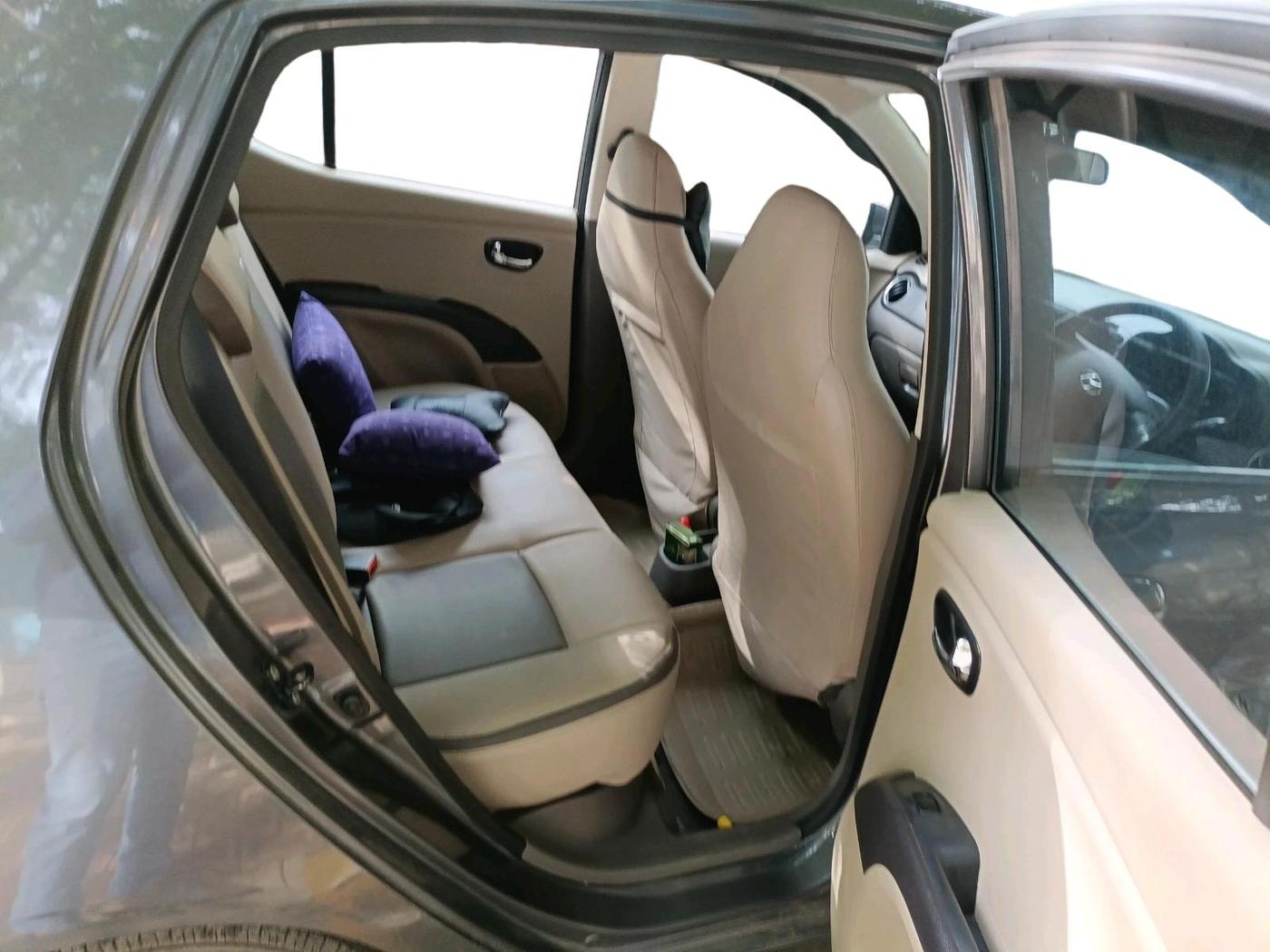 2013 Hyundai i10 SPORTZ 1.2, Petrol, Manual, 42,998 km, interior
