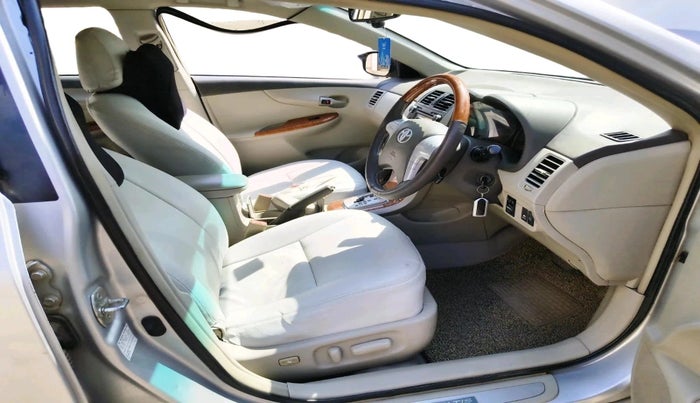 2011 Toyota Corolla Altis VL AT PETROL, Petrol, Automatic, 1,15,088 km, interior