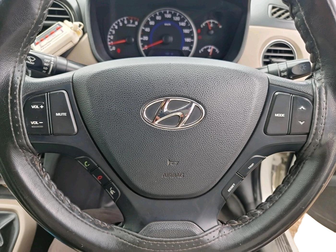 2019 Hyundai Grand i10 SPORTZ 1.2 KAPPA VTVT, Petrol, Manual, 95,949 km, interior
