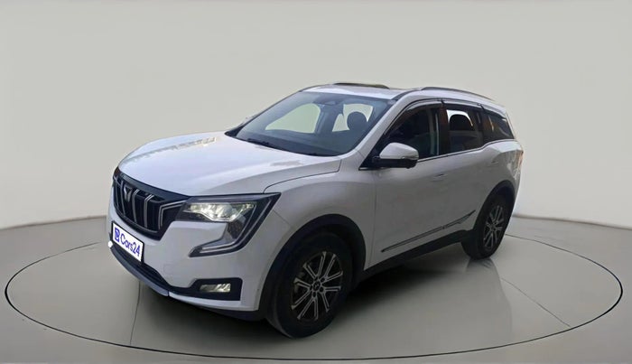 2025 Mahindra XUV700 AX 7 LUXURY P AT 7 STR, Petrol, Automatic, 8,212 km, exterior