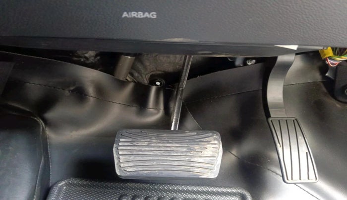 2025 Mahindra XUV700 AX 7 LUXURY P AT 7 STR, Petrol, Automatic, 8,212 km, interior