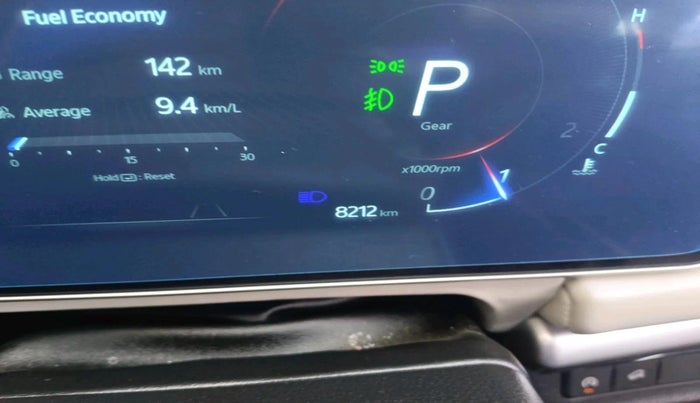 2025 Mahindra XUV700 AX 7 LUXURY P AT 7 STR, Petrol, Automatic, 8,212 km, interior