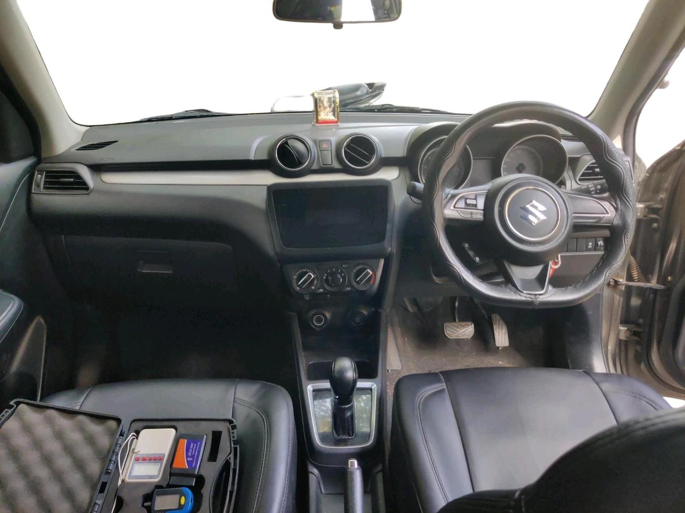 2022 Maruti Swift VXI AMT, Petrol, Automatic, 62,488 km, interior