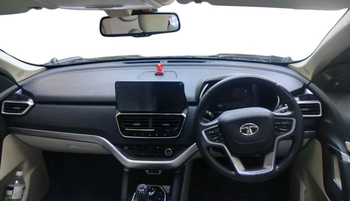 2023 Tata Safari XZ, Diesel, Manual, 54,553 km, interior