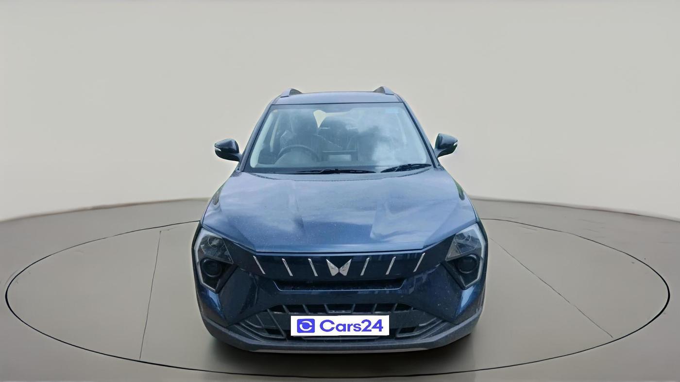 2026 Mahindra XUV 3XO REVX M 1.2 Petrol, Petrol, Manual, 5,571 km, exterior