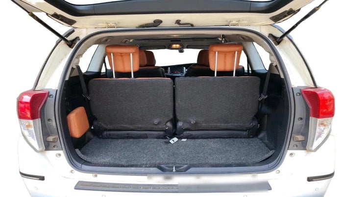 2022 Toyota Innova Crysta 2.7 VX 7 STR, Petrol, Manual, 53,921 km, exterior