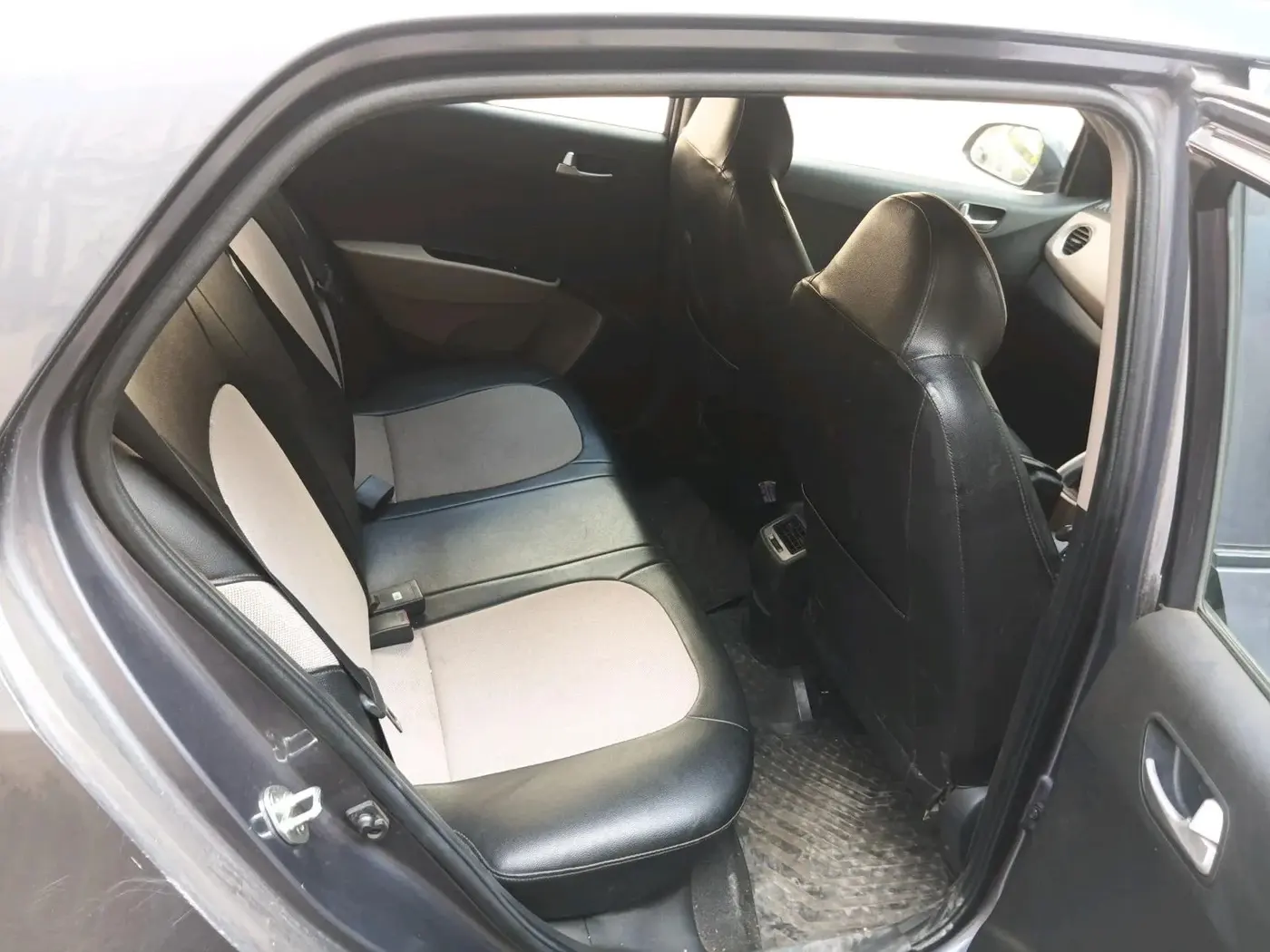 2014 Hyundai Grand i10 ASTA 1.2 KAPPA VTVT, Petrol, Manual, 62,833 km, interior