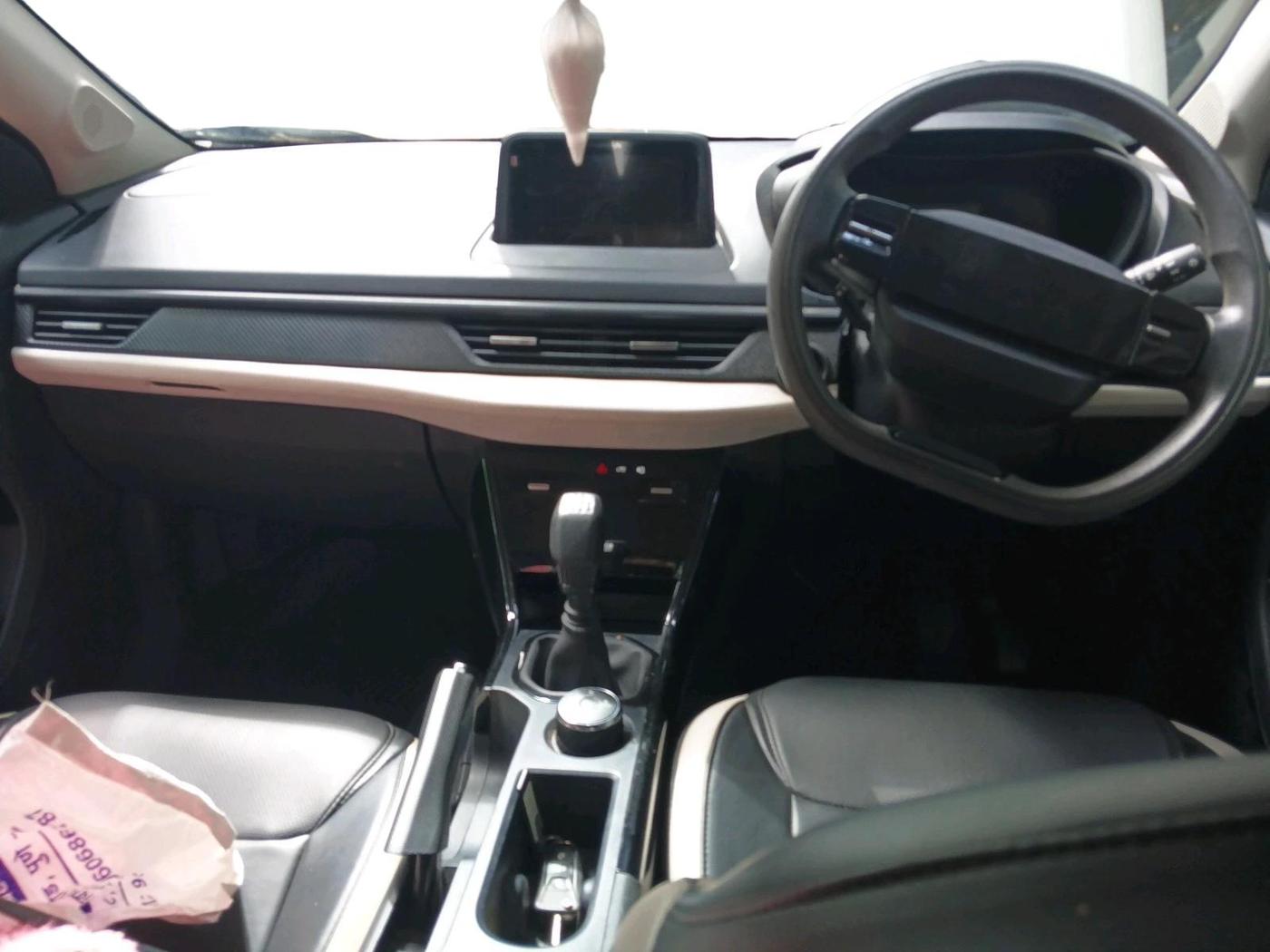 2024 Tata NEXON PURE 1.2 PETROL, Petrol, Manual, 19,606 km, interior