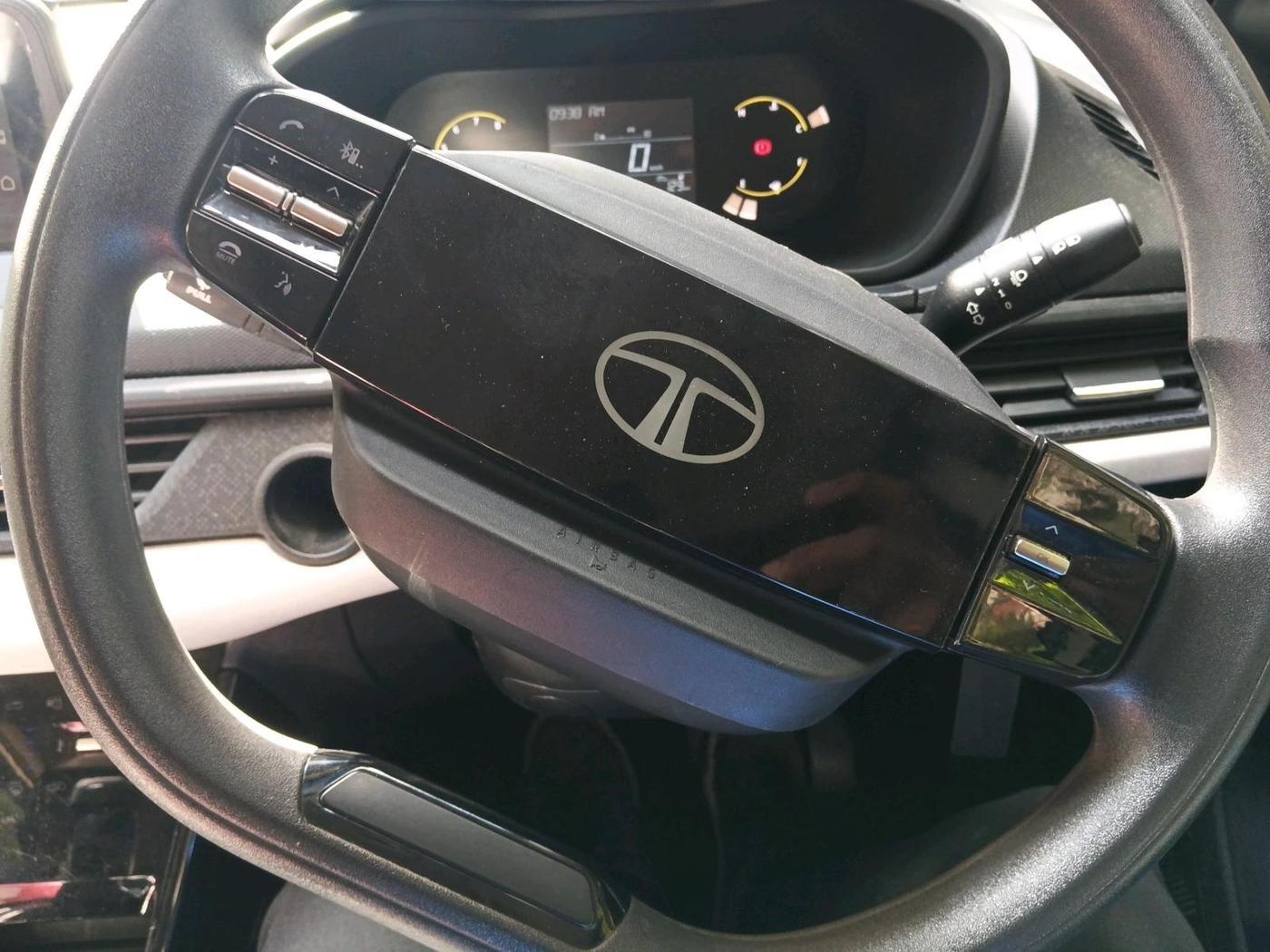 2024 Tata NEXON PURE 1.2 PETROL, Petrol, Manual, 19,606 km, interior