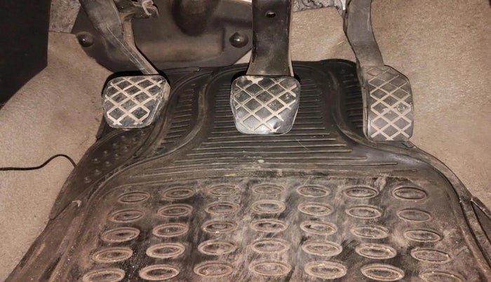 2010 Volkswagen Polo COMFORTLINE 1.2L PETROL, Petrol, Manual, 1,46,035 km, interior