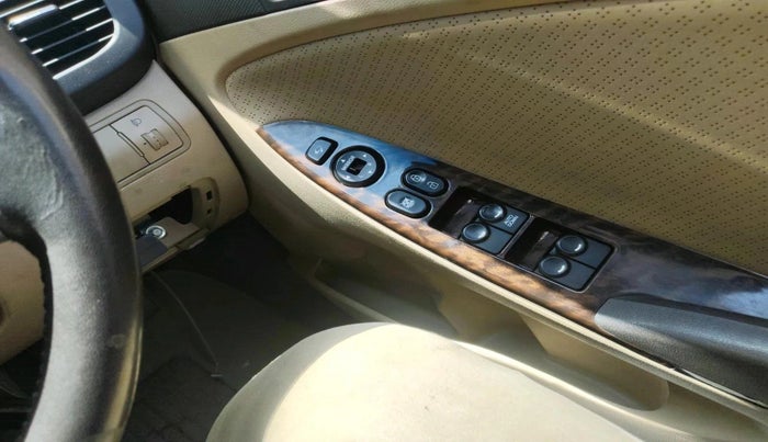 2014 Hyundai Verna FLUIDIC 1.6 VTVT SX OPT, Petrol, Manual, 66,567 km, interior