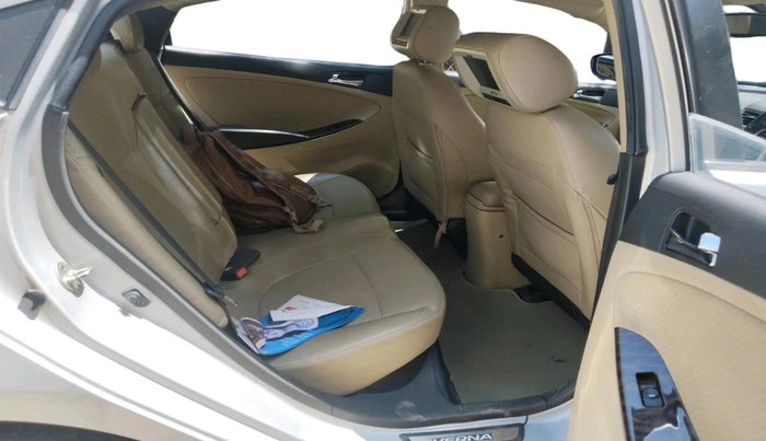 2014 Hyundai Verna FLUIDIC 1.6 VTVT SX OPT, Petrol, Manual, 66,567 km, interior