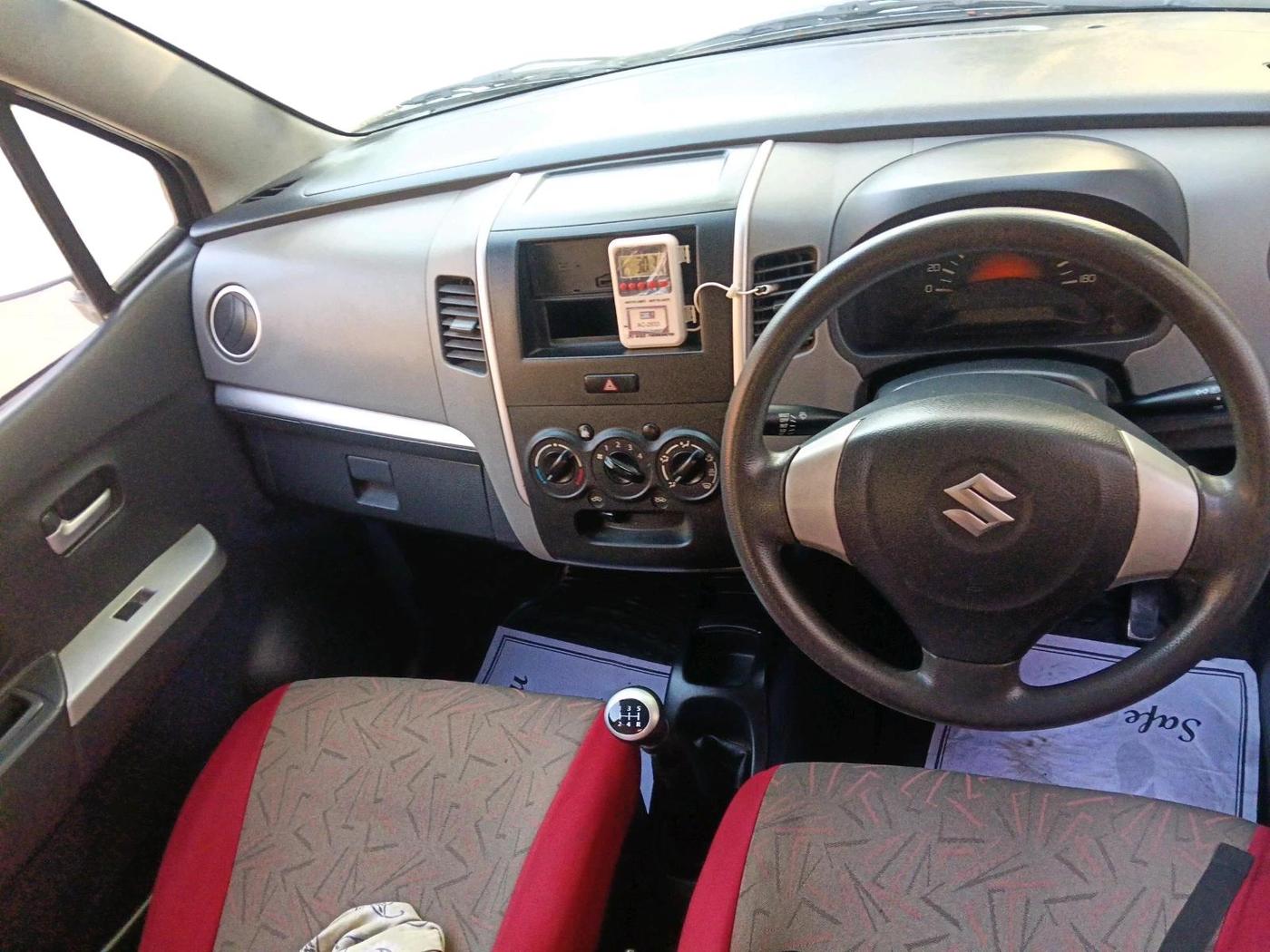 2012 Maruti Wagon R 1.0 LXI CNG, CNG, Manual, 75,023 km, interior