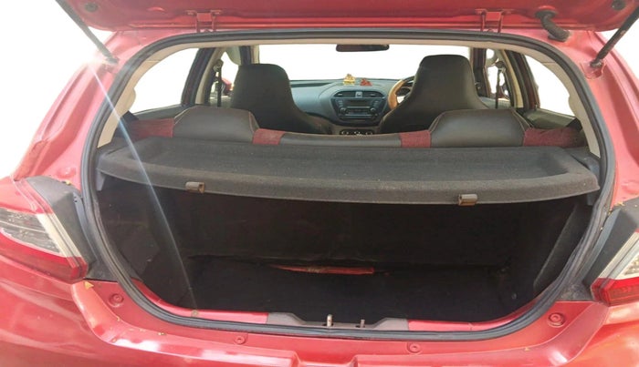 2017 Tata Tiago XTA PETROL, Petrol, Automatic, 18,913 km, exterior