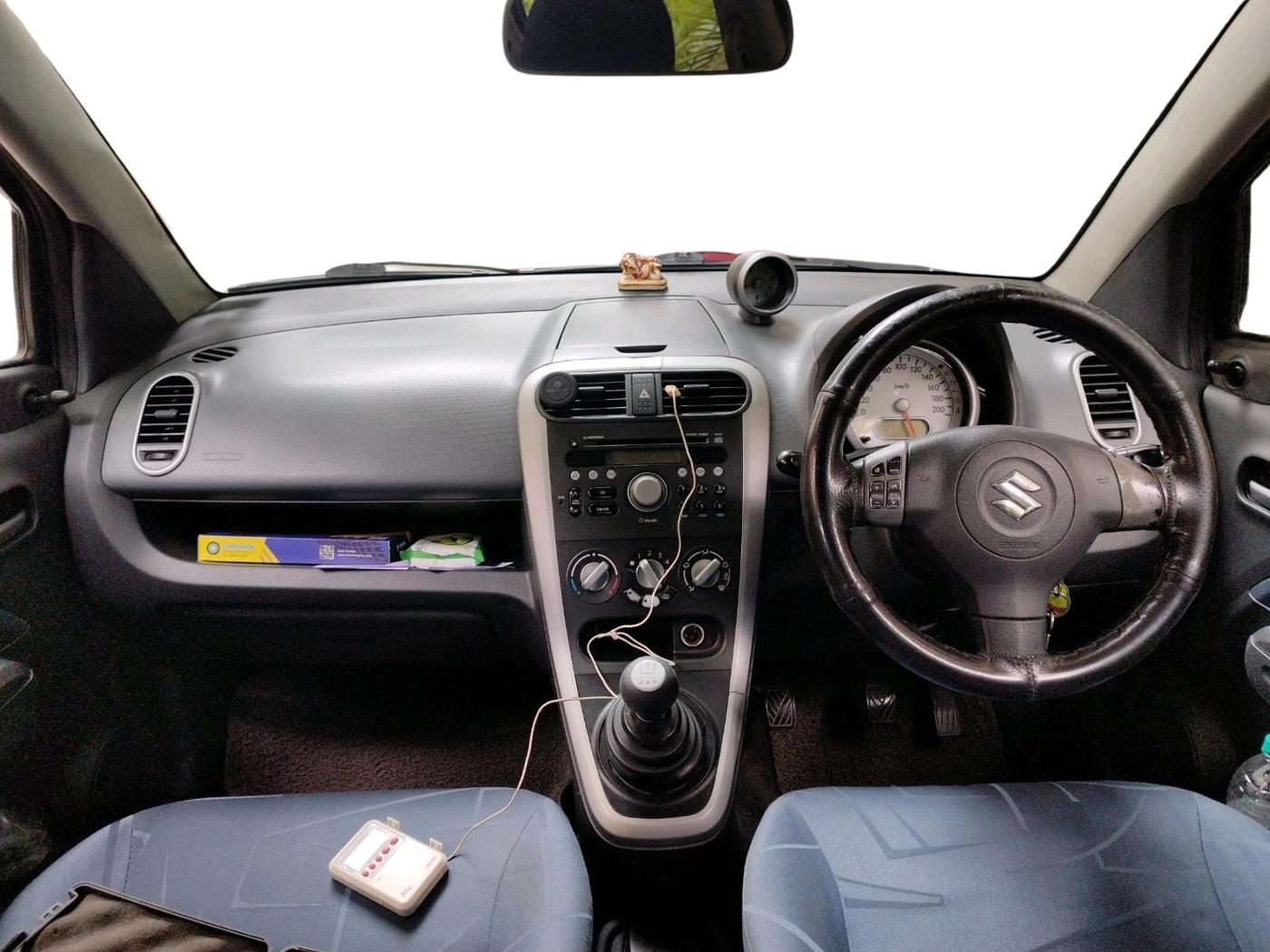 2011 Maruti Ritz ZXI, Petrol, Manual, 1,30,000 km, interior
