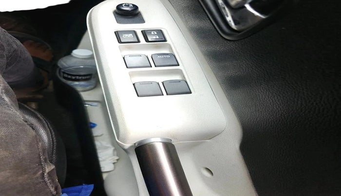 2017 Maruti IGNIS DELTA 1.2 AMT, Petrol, Automatic, 63,685 km, interior