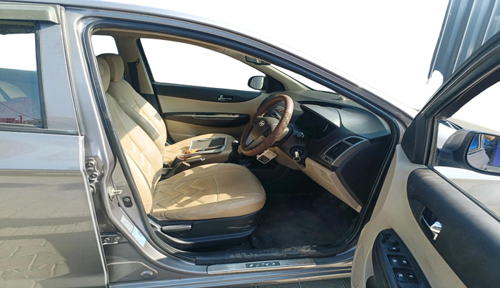 2013 Hyundai i20 SPORTZ 1.2, Petrol, Manual, 1,12,009 km, interior