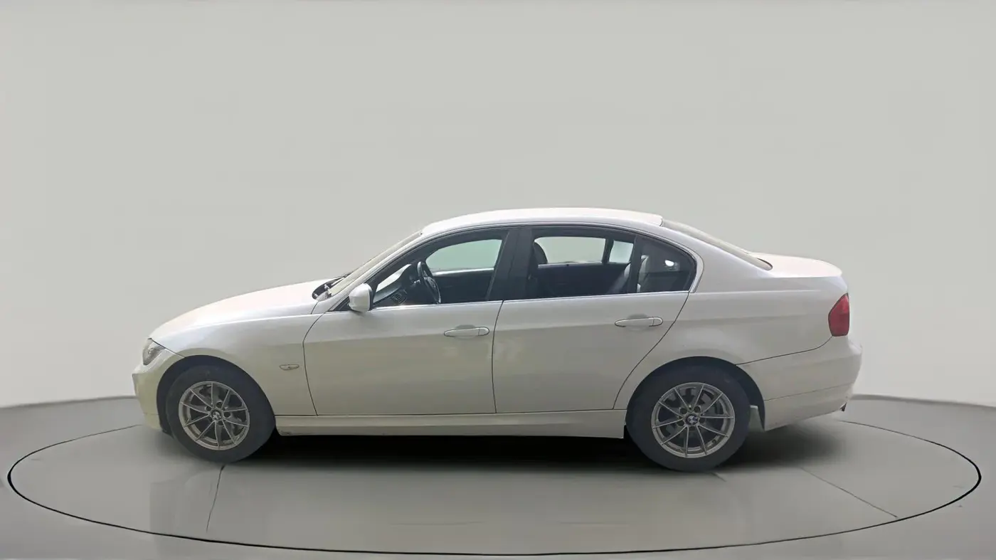 2011 BMW 3 Series 320d, Diesel, Automatic, 1,23,563 km, exterior