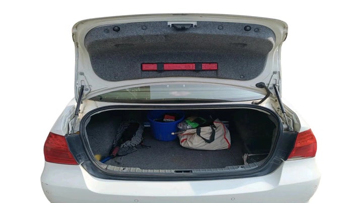 2011 BMW 3 Series 320d, Diesel, Automatic, 1,23,563 km, exterior