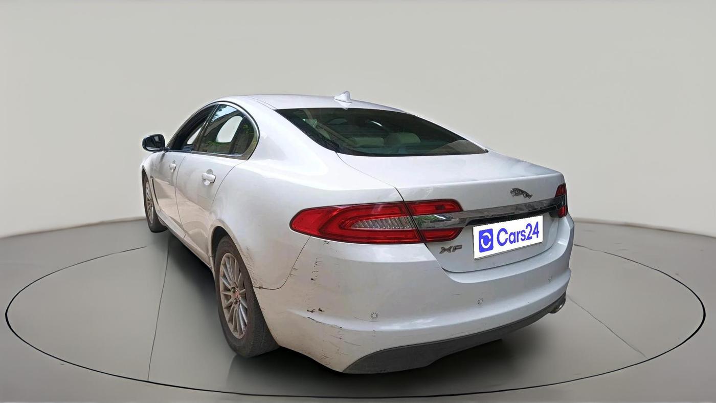 2014 Jaguar XF 2.2 DIESEL LUXURY, Diesel, Automatic, 1,33,783 km, exterior