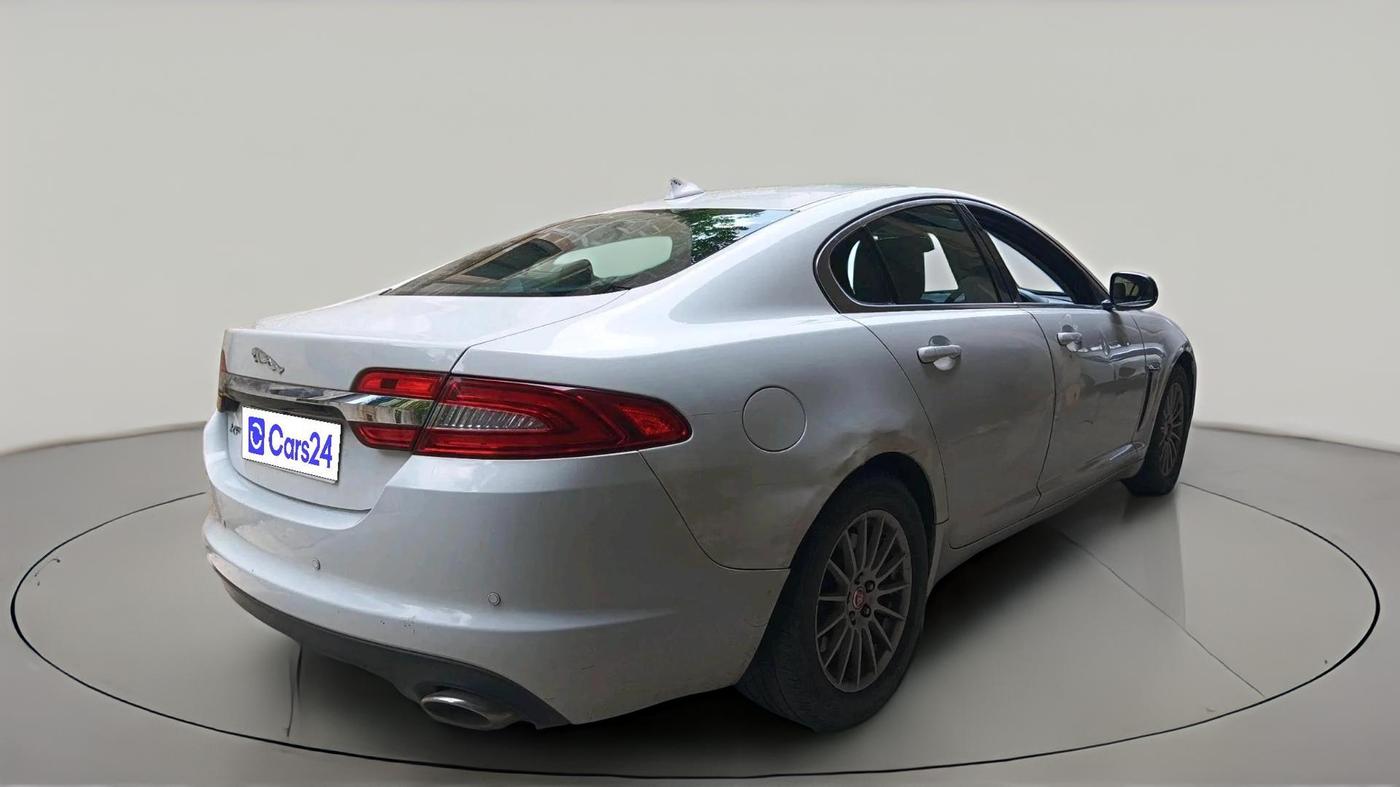 2014 Jaguar XF 2.2 DIESEL LUXURY, Diesel, Automatic, 1,33,783 km, exterior
