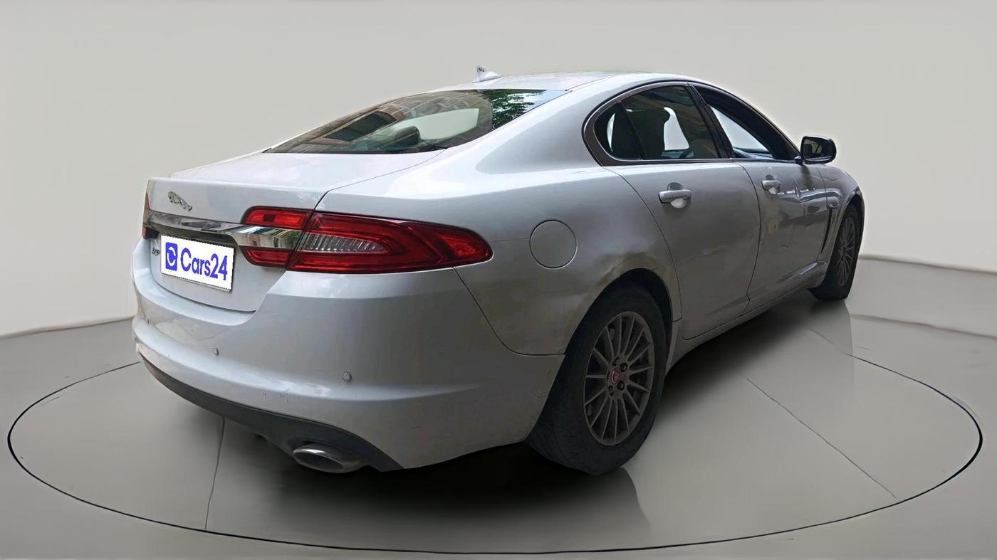 2014 Jaguar XF 2.2 DIESEL LUXURY, Diesel, Automatic, 1,33,783 km, exterior