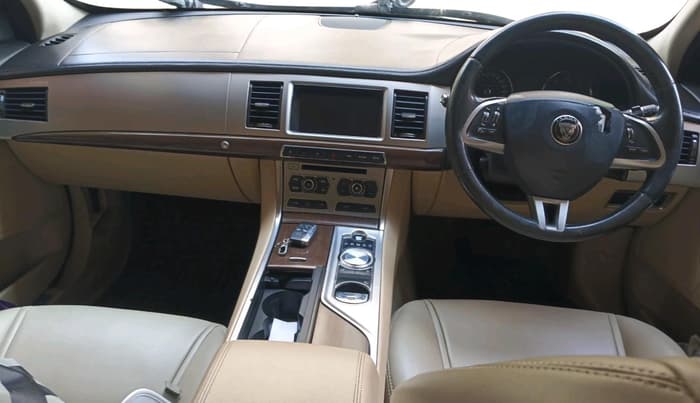 2014 Jaguar XF 2.2 DIESEL LUXURY, Diesel, Automatic, 1,33,783 km, interior
