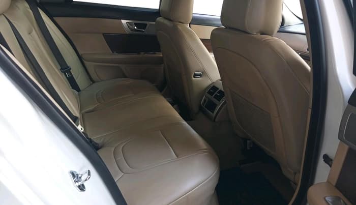 2014 Jaguar XF 2.2 DIESEL LUXURY, Diesel, Automatic, 1,33,783 km, interior